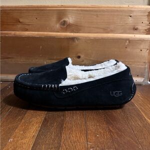 UGG women Black Slippers with Cream Lining